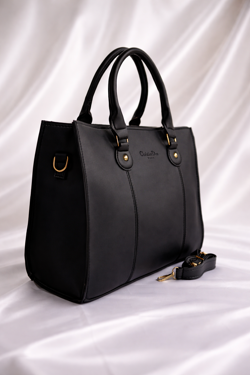 Timeless black structured tote bag for everyday office and formal use - Silslah Store