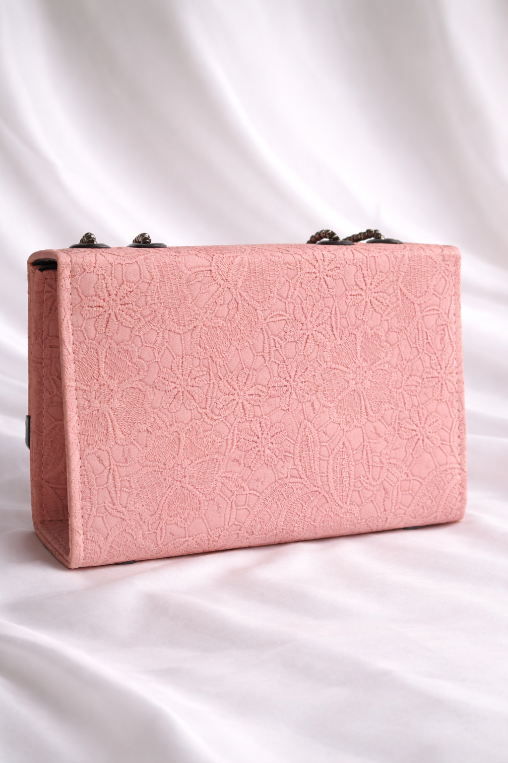 Elegant ladies floral print handbag with spacious interior and strong top handles for everyday use in Pakistan