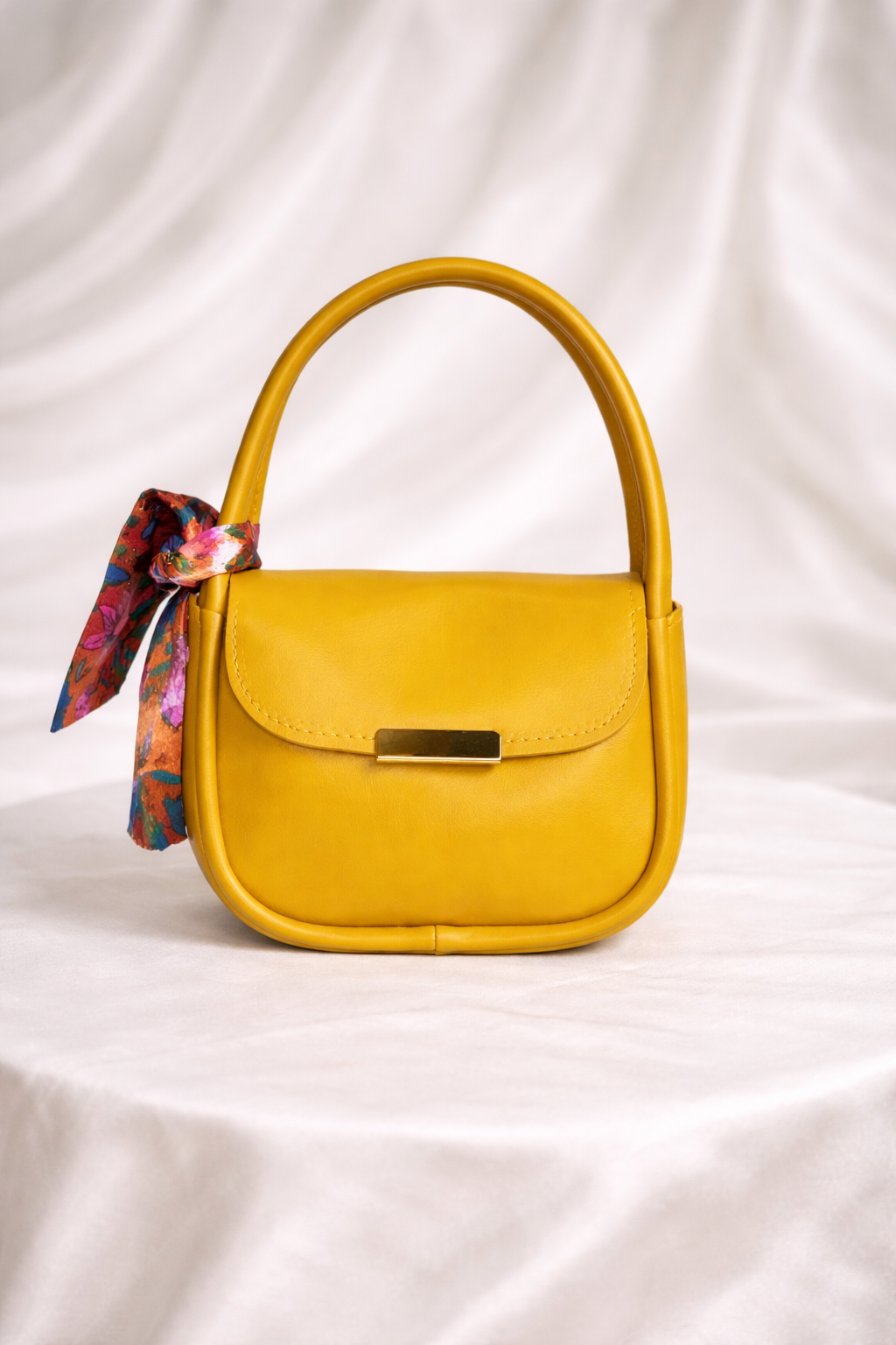 Small stylish purse for kids and teenagers perfect for Eid and parties in Pakistan