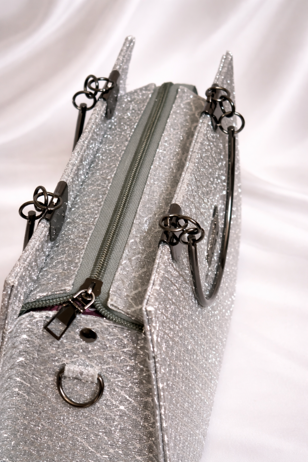 Elegant silver evening bag for women perfect for formal events and formal gatherings