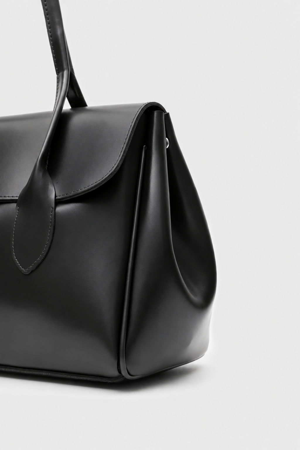 The Classic Black Tote Bag - Silslah